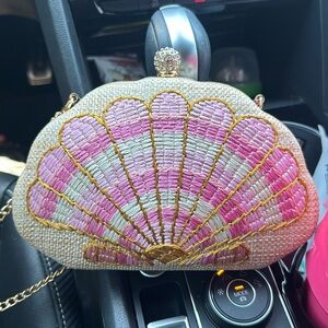 NWT Savanna Seashell Clutch.